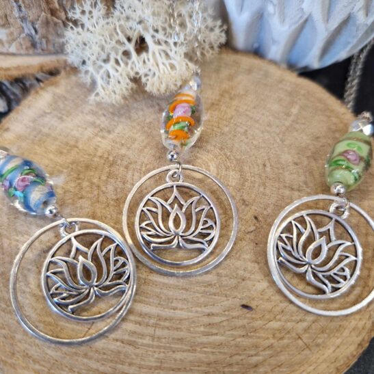 LIAN collier argenté lotus et perle de verre