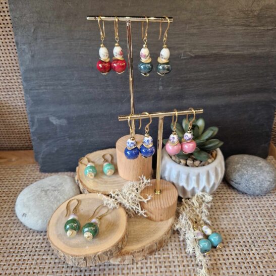 CALIX boucles d'oreilles céramique colorée et fleurie doré