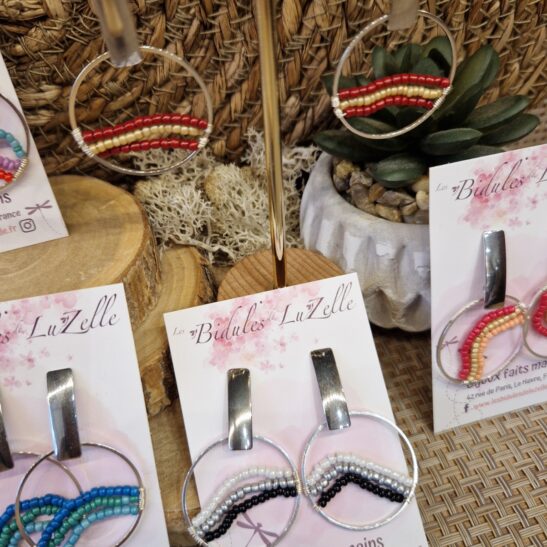 ROMY boucles d'oreilles originales argentées perles de rocaille