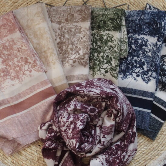 JOY écharpe très douce imprimée toile de Jouy