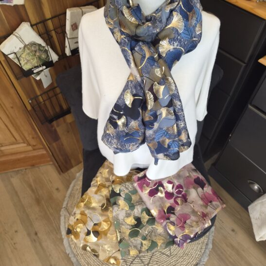 GINKGO foulard motifs de feuilles dorées